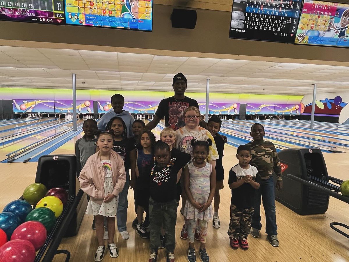 shrepre's tweet photo. Great weekend for the Blocker crew!!!! After the Hogs win, Layden had a fun time bowling with kids from Yvonne Richardson Community Center.  And Landren  and his team won the 4A East Regional Championship! #mamasboy #communityandsports #bethelight #GoBeGreat #GoBeGreatOnPurpose https://t.co/5Yx8zExVRQ