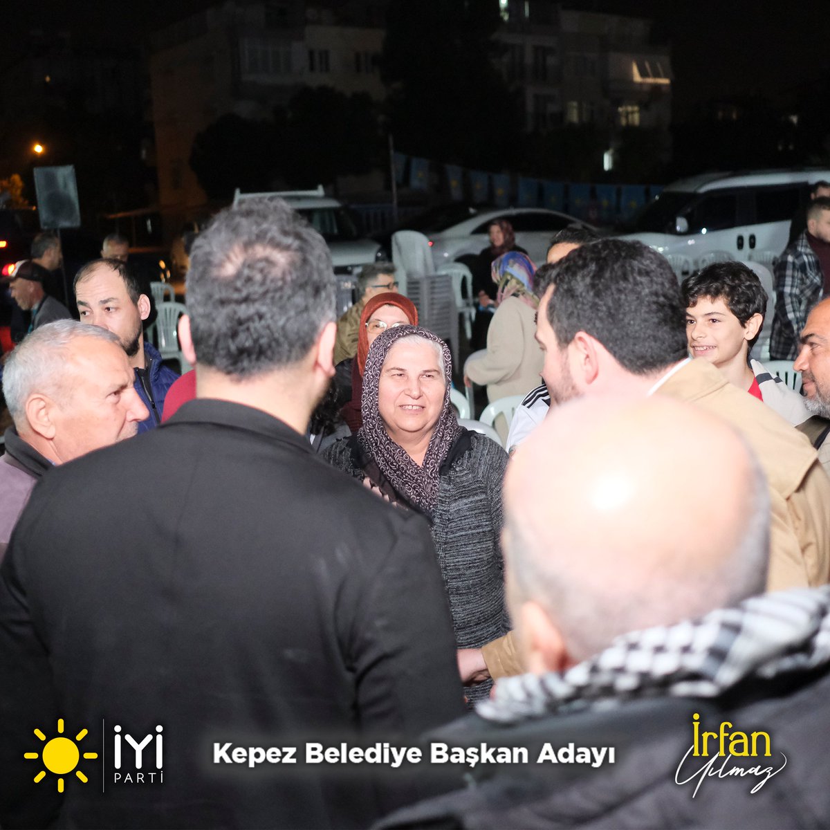 irfanyilmazbsk's tweet photo. Gülveren mahallemiz Kepez'de Değişim için gün sayıyor. Yüzlerce mahalle sakinimizle, soğuk bir Kepez akşamında geleceğimiz için bir aradaydık.  Hep birlikte başaracağız.
Biz Büyük Bir Aileyiz...

📍Gülveren Mahallesi
#kepezdeliyakatzamanı #kepezdedeğişimzamanı #kepezbelediyesi https://t.co/YaKIRAm3bi