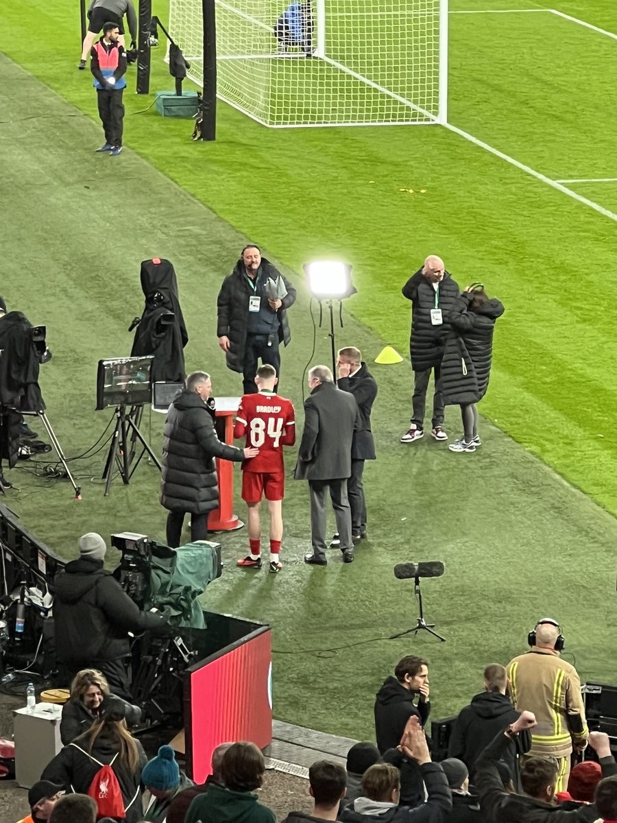 saribk01's tweet photo. The future is so bright โจ๐ด
#LIVLU #CarabaoCup https://t.co/aaGcCFKuqx