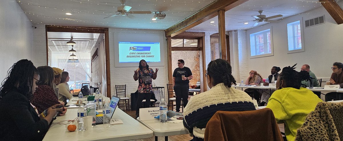 "If you're not organizing, you're being organized." <a href="/Seasoned4u/">ShamekaParrishWright</a> speaking to <a href="/NLC_Kentucky/">NLC Kentucky</a> Fellows in Northern KY today.