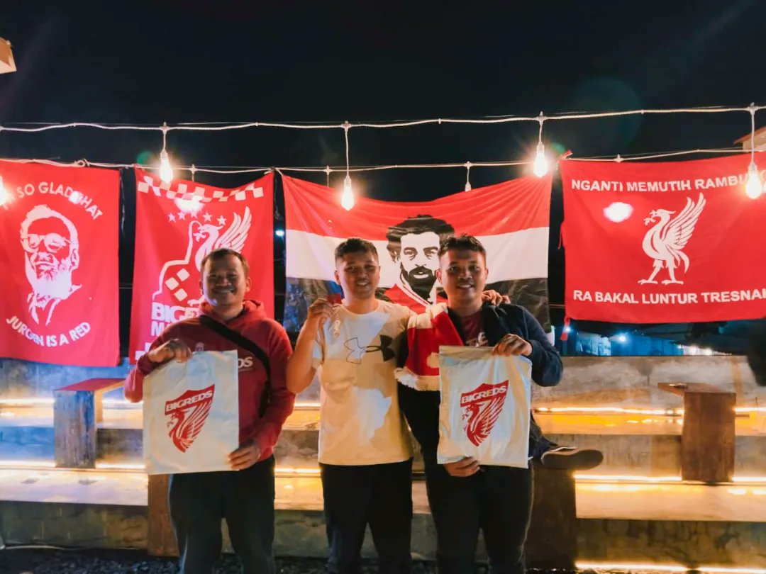 Terima kasih yg sudah meramaikan nobar malam ini..

Selamat buat kita semua, tapi meskipun juara jangan lupa ilmu padinya 💩