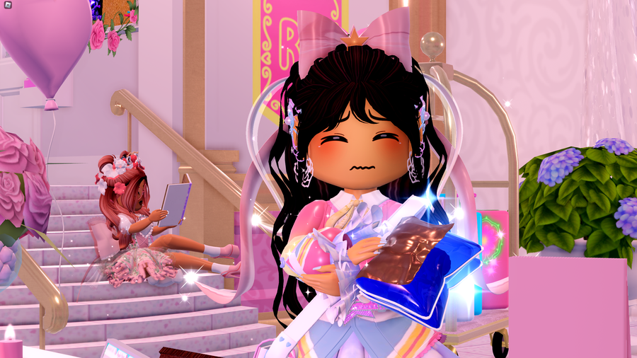 🧵- The current state of #RoyaleHigh...A thread