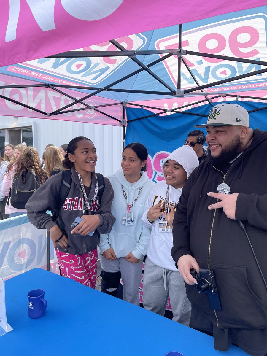 thebigreidshow's tweet photo. Hella fun #TAKEOVER997 at Saint Francis! They always show love and the energy is CRAZY!! #bayarea https://t.co/bpNH9RUejv