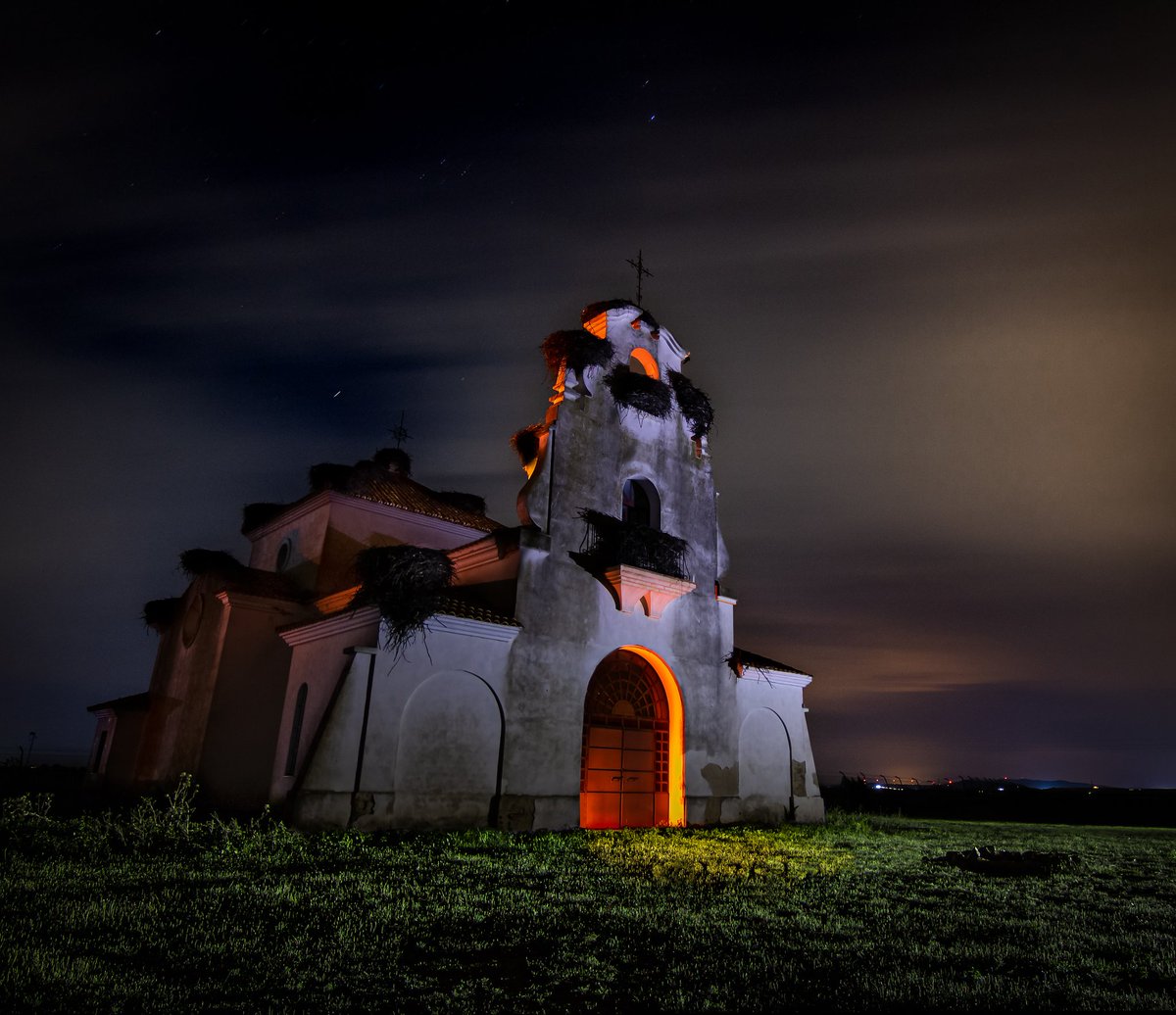 Después de un tiempo desconectado de Twitter (llámalo equis). Vuelvo a subir fotos.
#lightpainting #longexposure @hacerfotos #fotografia #fotografianocturna #nightphotography