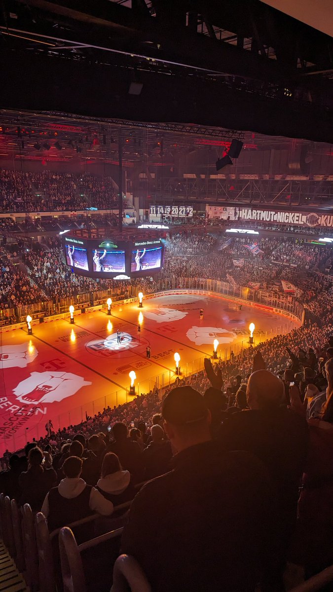 Wally44's tweet image. Das erste #DEL Spiel, in meiner 27. Saison, wäre dann auch abgehakt. 🙏🏻

#ebb #ebbiec #Hauptstadteishockey