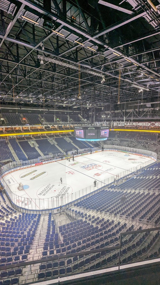 Wally44's tweet image. Das erste #DEL Spiel, in meiner 27. Saison, wäre dann auch abgehakt. 🙏🏻

#ebb #ebbiec #Hauptstadteishockey