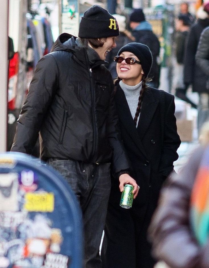 chibajifuyu's tweet image. Ok, but hear me out, them as Avery and Jameson??? #inheritancegames