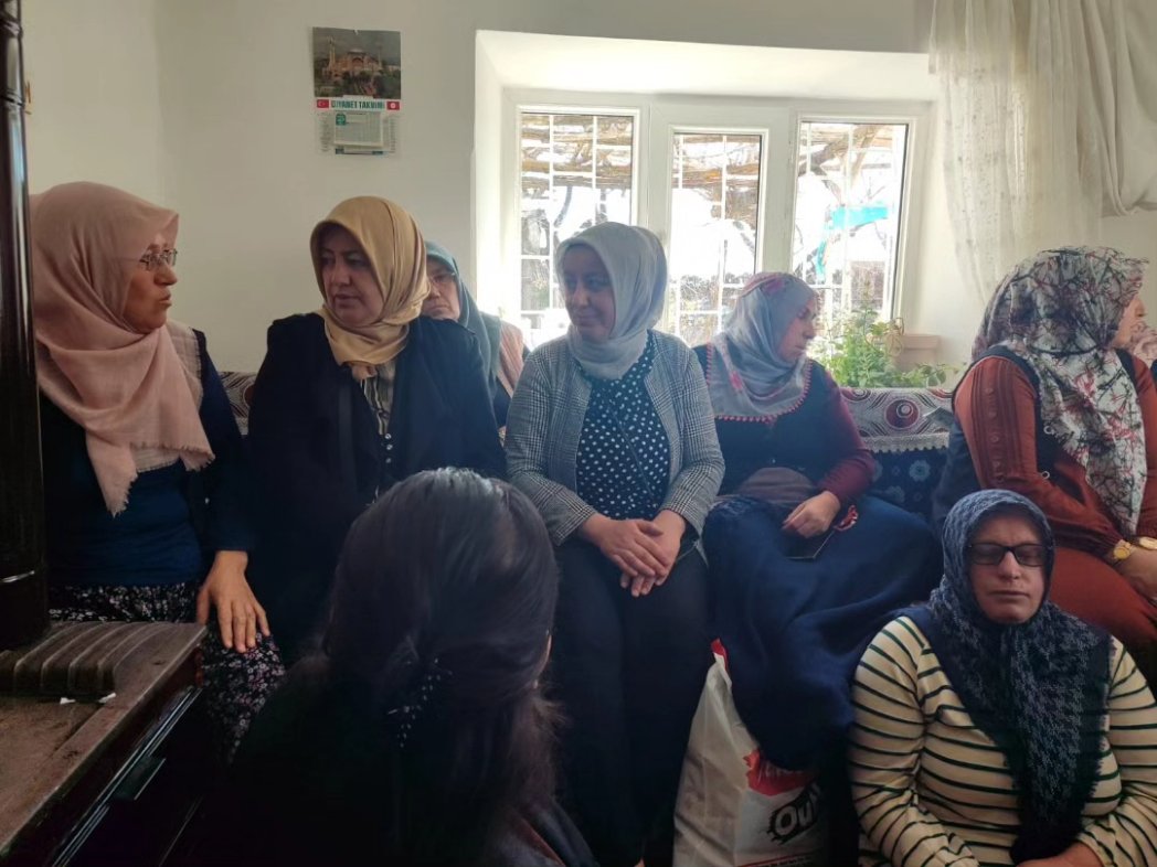AkPartiTomarza1's tweet photo. 📌Tomarza

İlçe Kadın Kolları Başkanımız Meliha Arslan Belediye  Başkanımızın eşi Gülsen Şahin ve yönetim kurulu üyelerimizle birlikte sandık bazlı ev toplantımızı gerçekleştirdik. Bizleri evinde ağırlayan hanımlara çok teşekür ederiz.

@TOMARZA için HAZIRIZ ve KARARLIYIZ https://t.co/cP4igwb1AC