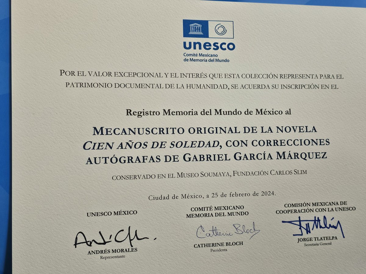 El mecanuscrito original de la novela "Cien años de soledad', con correcciones autógrafas de Gabriel García Márquez es #MemoriaDelMundo por la #Unesco.
Conservado en <a href="/ElMuseoSoumaya/">Museo Soumaya</a>
<a href="/Fund_CarlosSlim/">FundaciónCarlosSlim</a>
Gracias,
<a href="/UNESCO_es/">UNESCO en español 🏛️#Educación #Ciencia #Cultura</a> <a href="/UNESCOMexico/">UNESCO México</a> 
Desde <a href="/FILMineria/">FIL Palacio de Minería</a> <a href="/PalacioMineria/">𝐏𝐚𝐥𝐚𝐜𝐢𝐨 𝐝𝐞 𝐌𝐢𝐧𝐞𝐫í𝐚 🏛️</a>