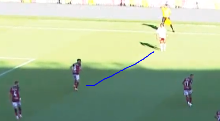 0xIngresso's tweet photo. Posicionamento desse lateral desgraçado IRRITA!!!!!! o Cara marca a 600 metros de distância, filho da puta horrível!!!!!!!! https://t.co/9QYAv257xu