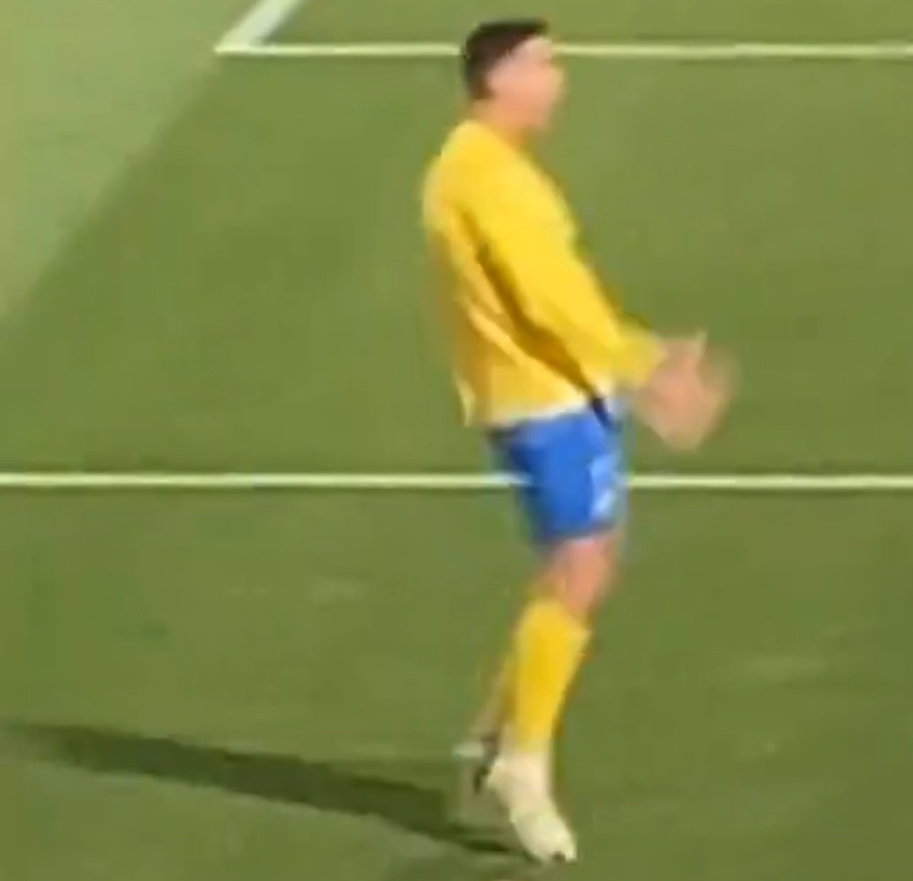 #كورة
 #اكشن_مع_وليد 
<a href="/waleedalfarraj/">#وليد_الفراج</a>
 <a href="/TurkiAlajmah/">تركي العجمة</a>
<a href="/korarotana/">برنامج كورة</a>
  ننتظر من يتعامل بمهنية مع اقذر لقطة متكرره في دوري <a href="/SPL/">دوري روشن السعودي</a>
#النصر_الشباب