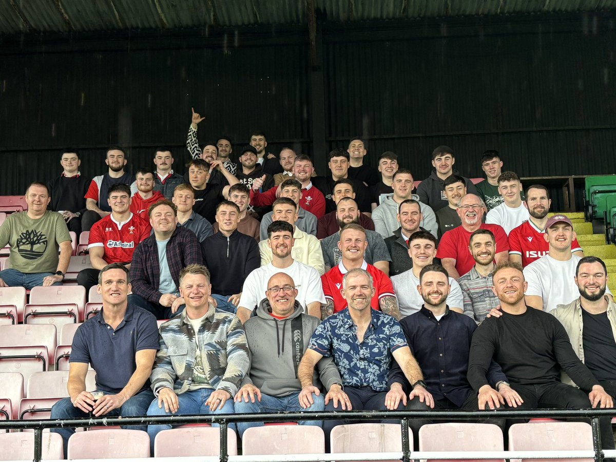 Academi Rygbi Ystalyfera (@ygy_rygbi) on Twitter photo Cyn-chwaraewyr Ystalyfera 🏉
A great day yesterday catching up with former pupils and players 🤝🏻 Edrych ymlaen i’r 1 nesaf bois!
<a href="/YsgolYstalyfera/">Ystalyfera - Bro Dur</a> #CynChwaraewyr Cyn-chwaraewyr Ystalyfera 🏉
A great day yesterday catching up with former pupils and players 🤝🏻 Edrych ymlaen i’r 1 nesaf bois!
<a href="/YsgolYstalyfera/">Ystalyfera - Bro Dur</a> #CynChwaraewyr