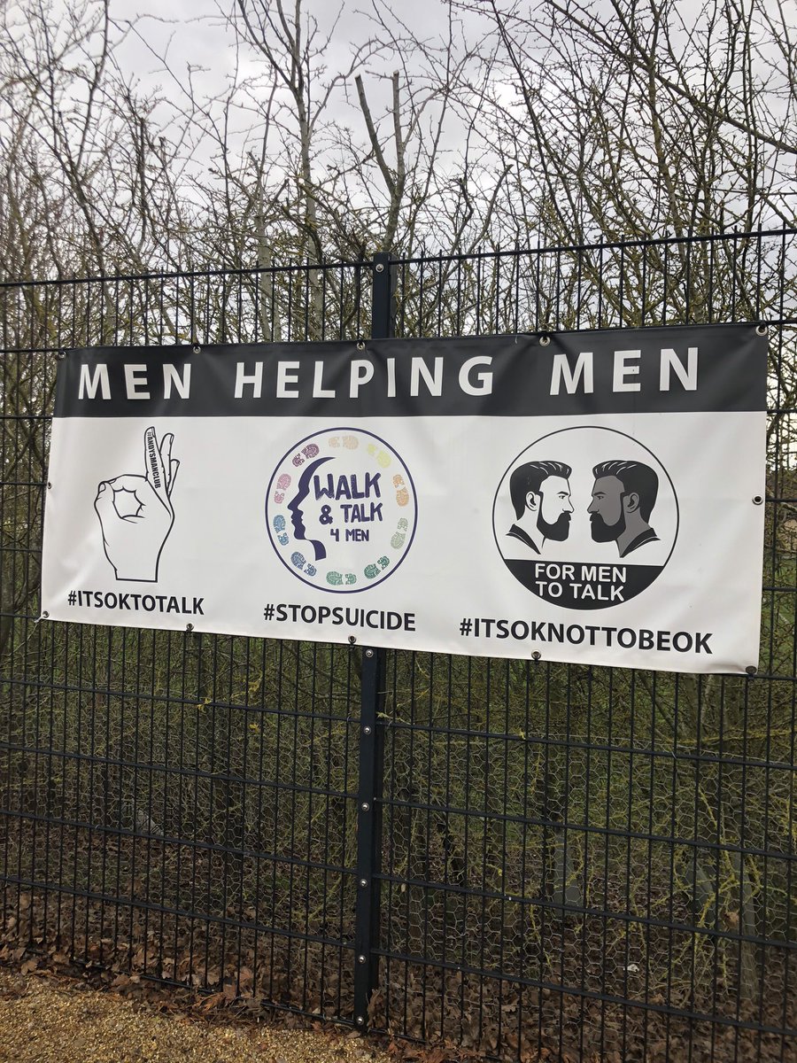 dlcc2016's tweet image. Brilliant to see this today outside @StNeotsTownFC as we attended the @CambridgeUtdWFC match #ItsOkToNotBeOk #itsoktotalk #menhelpingmen