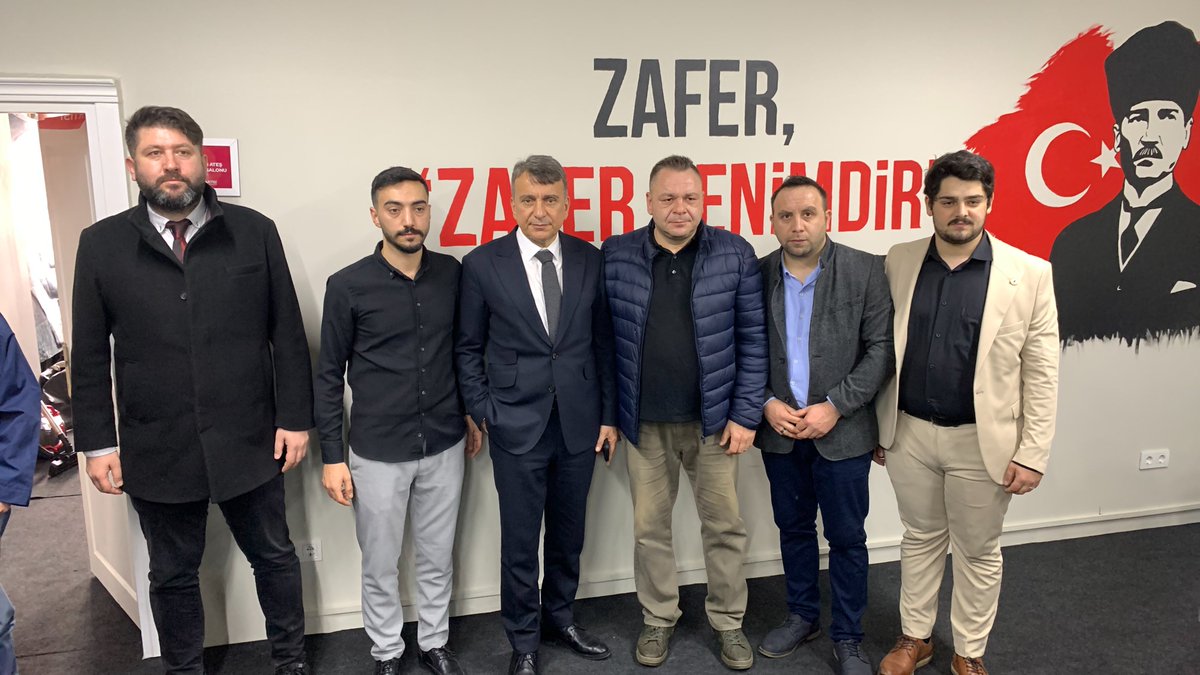 zafergopasa's tweet photo. 📌 Bugün Gaziosmanpaşamızda İstanbul Büyükşehir Belediye Başkan Adayımız Sn. @AzmiKaramahmut Beyefendiyi ağırladık. 
📌 Hemşehrilerimizi ziyaret edip seçim çalışmalarımız hakkında istişarelerde bulunduk.
#İstanbulunAzmiMilletinZaferi

@zaferpartisi @ZaferPartisi34 https://t.co/M9vNC4JGwM