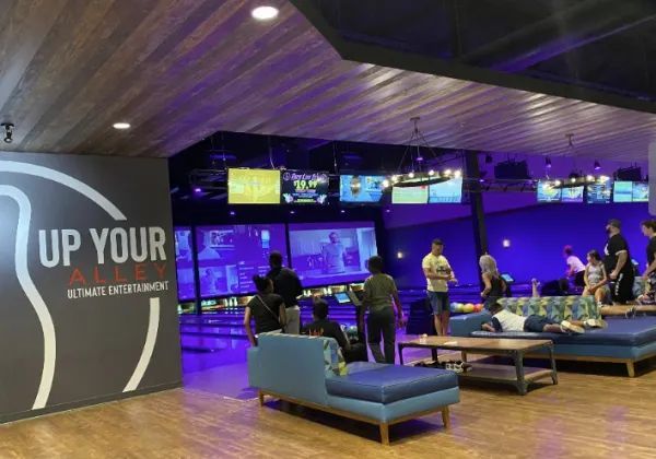 This looks like fun! This New Entertainment Center Provides Family Fun in Northwest Indiana 𝐑𝐄𝐀𝐃 𝐌𝐎𝐑𝐄: bit.ly/3K8XFhO #VisitIndiana #INIndiana