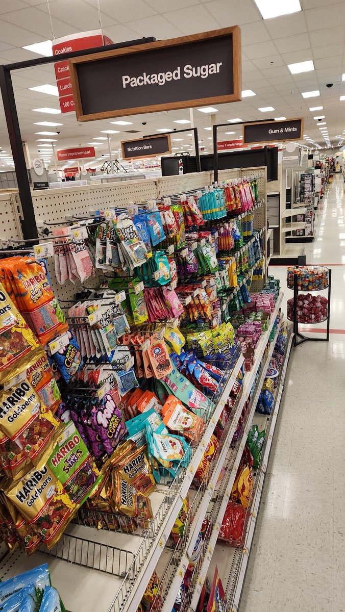 LionsFit4life's tweet image. Saw this in the wild today! Is this aisle a beacon of truth in advertising or just a mirage? 🛒✨ Let's hope Target's finally submitted to transparency! #TruthInAdvertising #ShoppingAdventure
#sugar