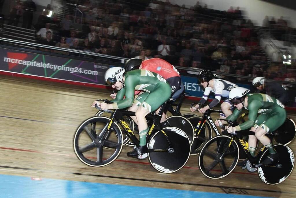 📷 @cyclepix4u
・・・
Men’s Keirin Champion. Close call for <a href="/naydenhorris/">Hayden Norris</a> at the #TrackChamps 2024