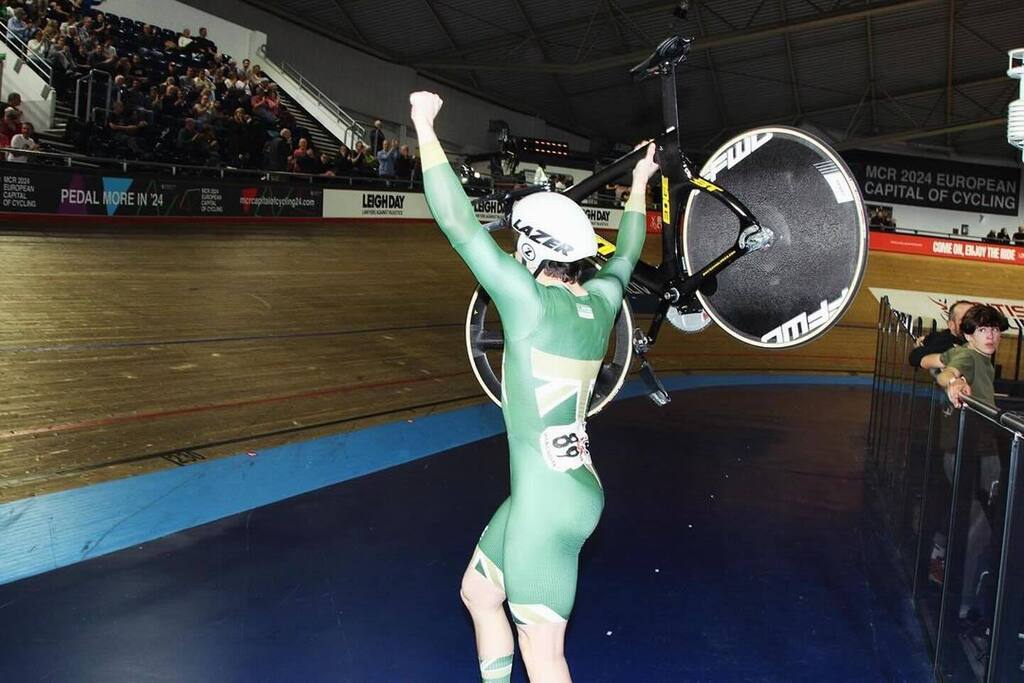 📷 @cyclepix4u
・・・
Men’s Keirin Champion. Close call for <a href="/naydenhorris/">Hayden Norris</a> at the #TrackChamps 2024