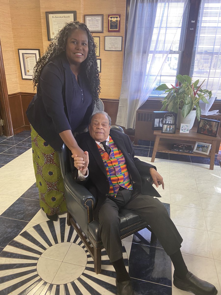 Erika Y. Mitchell tweet media