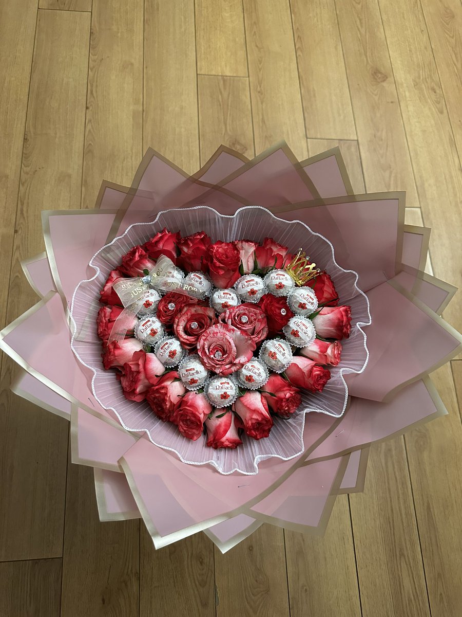 sandoospace's tweet image. @ sandoo.arts sur IG, tu sais dejjj✨🌹