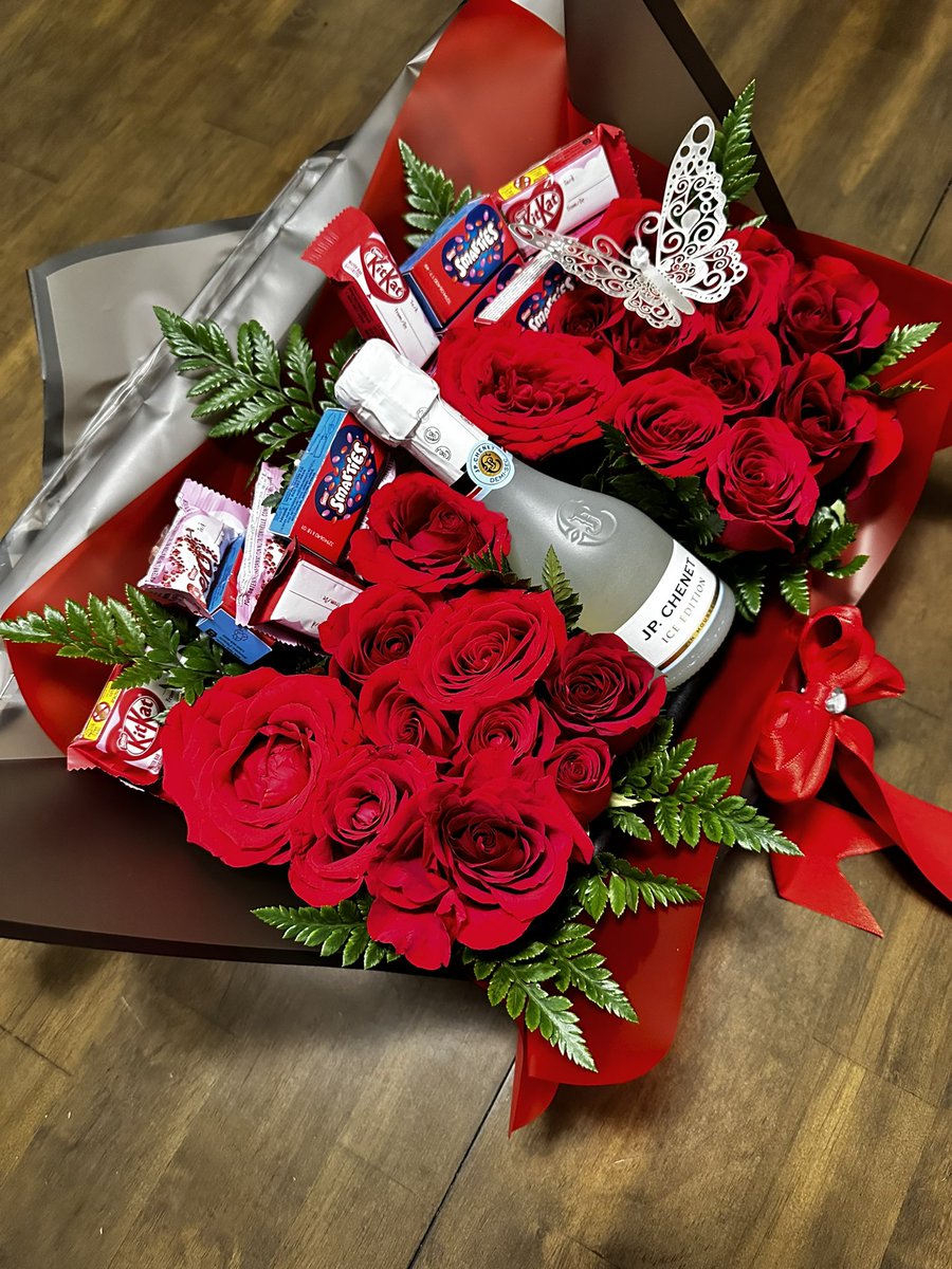 sandoospace's tweet image. @ sandoo.arts sur IG, tu sais dejjj✨🌹