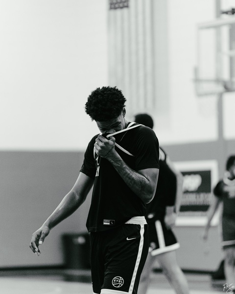 TSF National 25 - 4 To End The Year . 

2/25
TSF National 77 
Mont Academy 81 

J. Wilkinson 22p Devan Rush 20p
Ansar Osman 10p EJ Smith 10p 
Bryce Scurlack 9p 

2/24 
TSF National 67 
IMG Post Grad 70 

Jeremiah Wilkinson 26p EJ Smith 10p 
Bryce Skurlack 9p Ansar Osman 8p