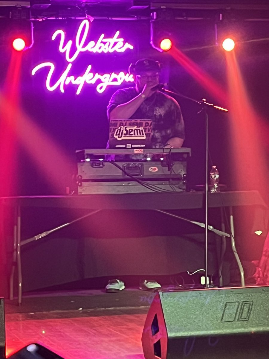 <a href="/djSemi/">DJ Semi</a> great show last night