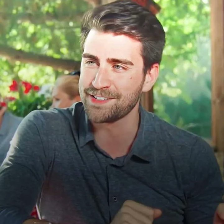 SerdarOfficer's tweet photo. Kerem 😍☘️

#keremyigiter 
#caglarertugrul https://t.co/H0igsslSHf
