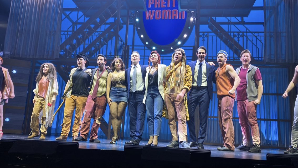 rdelvado's tweet photo. 🎭🎼 @prettywoman_elmusical 🎼🎭 @rogerberruezo @cpradosactriz #pedromartell @erikableda #natansegado @sergioaeb #prettywomanelmusical #prettywoman #prettywomanthemusical #musicaltheatre #musicales #madridteatro #madridmusicales https://t.co/8mdhkbPztk