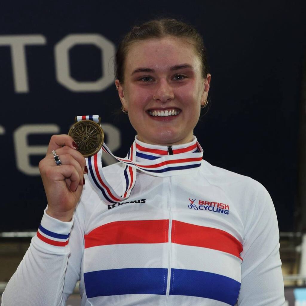 📷 @cyclepix4u
・・・
Double National Champion for @jennyholl_ at the 2024 #trackchamps this time the Points Race