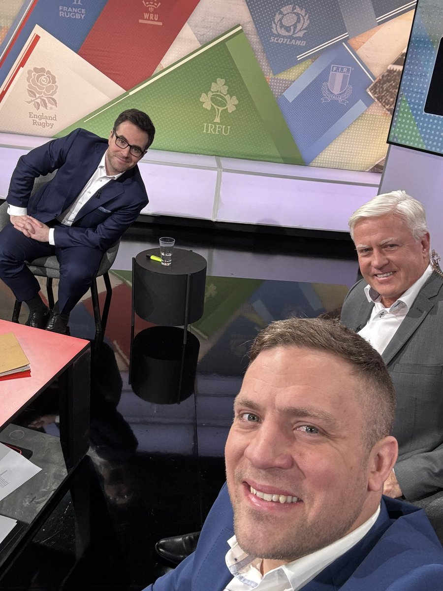 What a great weekend of rugby! So close from the Italians🤦‍♂️. Another 5 points for us ☘️ and the Scots have teed themselves up for a shot at the Triple Crown 🏴󠁧󠁢󠁳󠁣󠁴󠁿. It is always a pleasure doing the analysis with @VMSportIE @MolloyJoe and @MattRCNM .