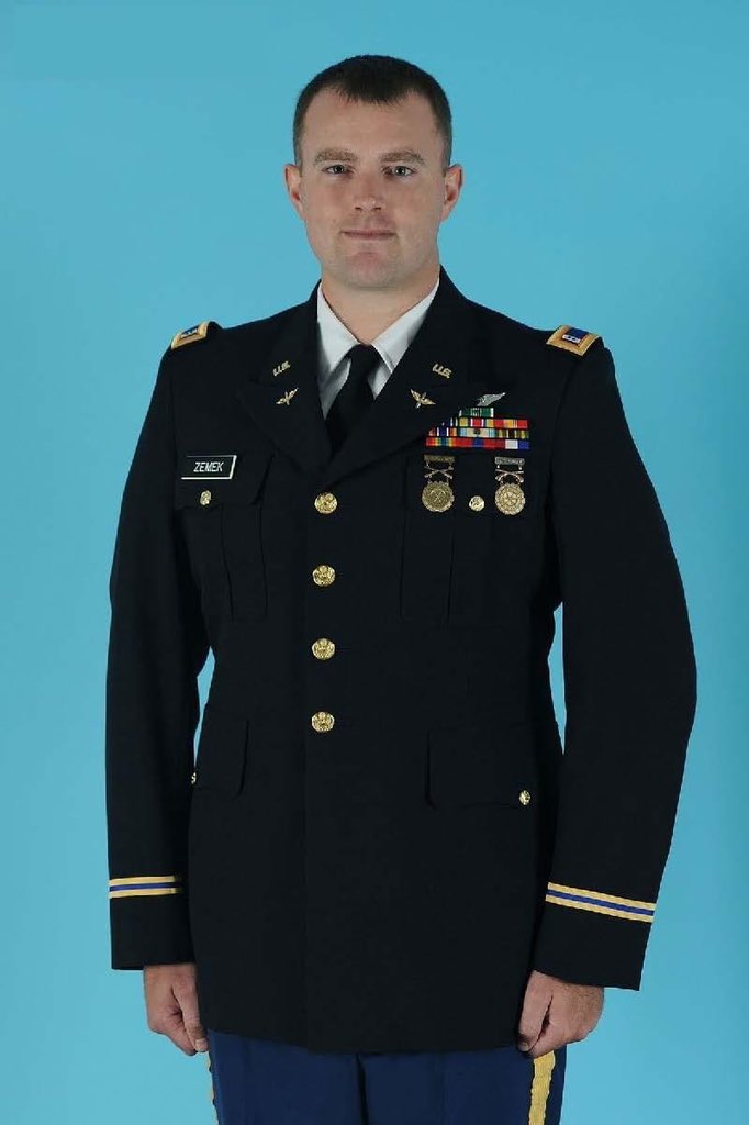 ARNGDirector's tweet photo. The entire Army Guard team mourns the tragic loss of the two @nationalguardMS Soldiers who died in a helicopter crash Friday. 

Our condolences to the families, friends, and colleagues of CW4 Bryan Zemek and CW4 Derek Abbott. We will forever be grateful for their service. https://t.co/QJuJ9TgClr