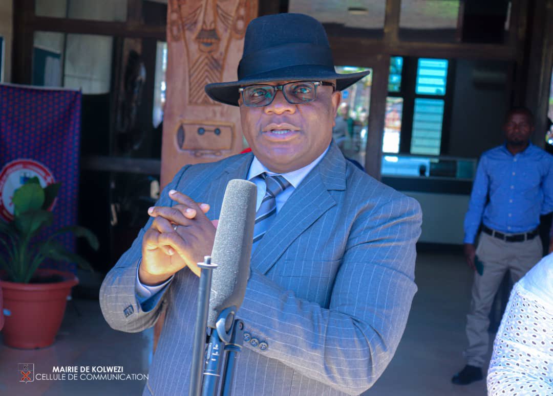 MeJacquesMASE's tweet image. Modernisation de l’administration de la première institution de la ville que je dirige, nous avons doté à la mairie de kolwezi 10 jeeps pimpantes neuves pour une bonne administration de proximité. 
Ces jeeps vont servir à la mobilité des agents pour la maximisation des recettes.