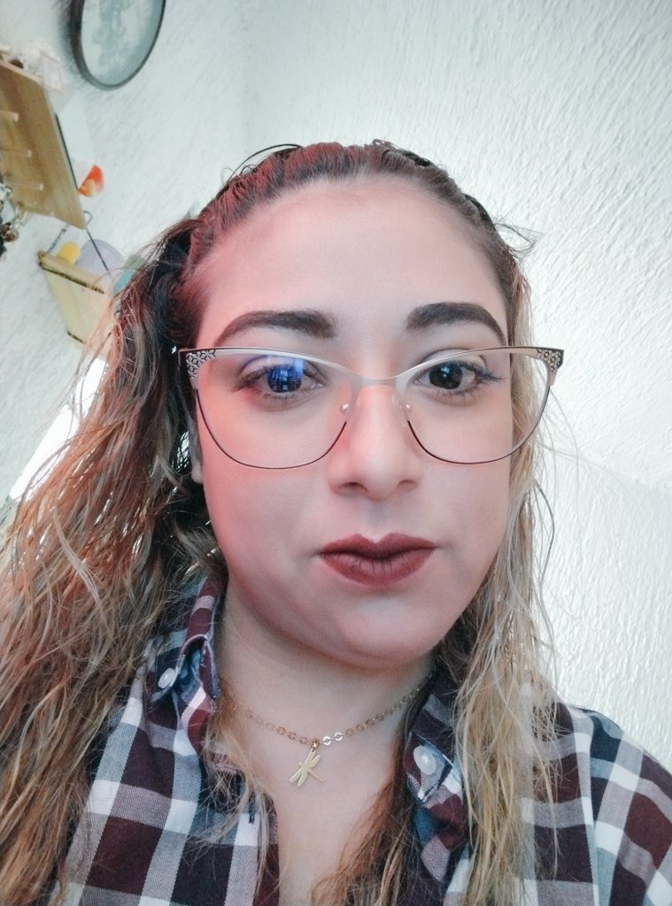 LoreConsultor's tweet image. Y pues #OjosAlCielo jajaja Ya que!! El precio de la #Computadora #Lentes 
Feliz Domingo 😊