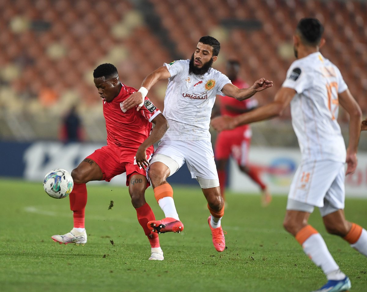 Soccer_Laduma's tweet photo. Sekhukhune United were eliminated from the CAF Confederation Cup after a goalless draw with RS Berkane in their penultimate group stage clash on Sunday evening. #SLSiya
Read more: https://t.co/yOHkDMnM3W https://t.co/hASLlBDzZj