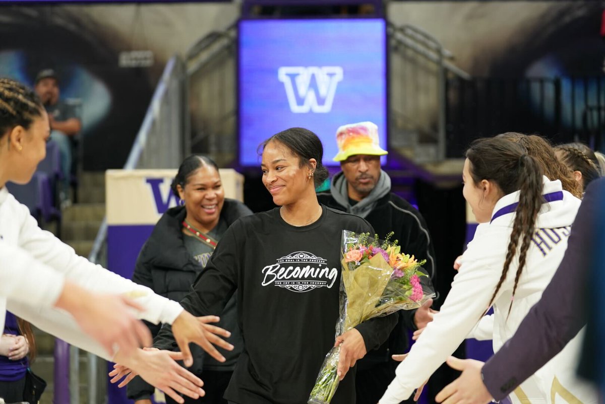 UW_WBB tweet picture