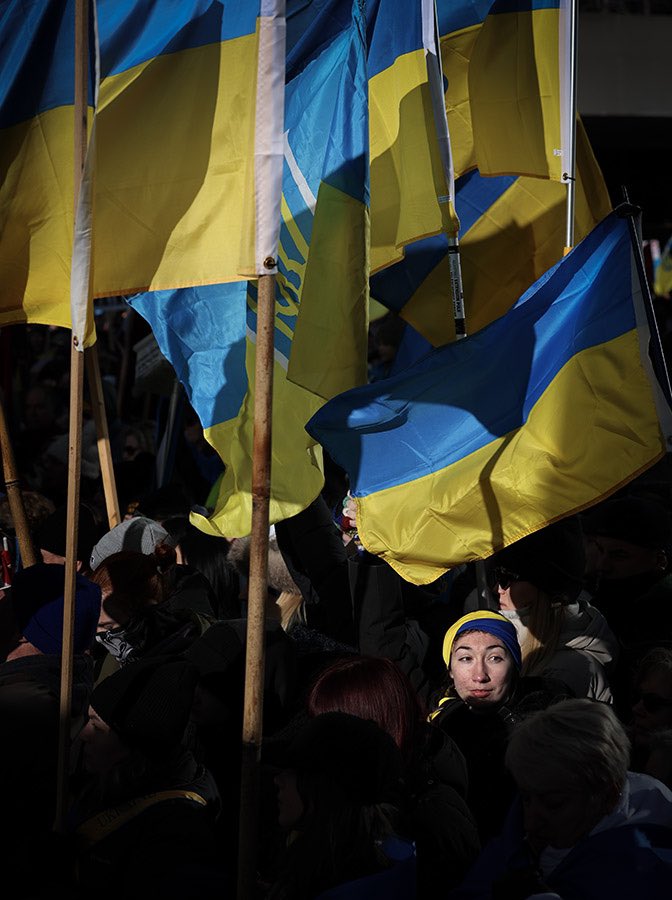 Thousands came out to Toronto City hall to mark the 2nd anniversary of the invasion of Ukraine. #ukraine