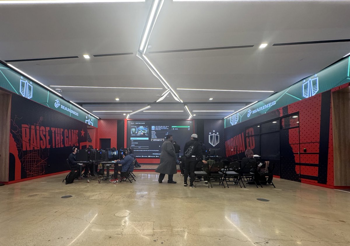 We are just moments away from the start of The Ring: <a href="/Halo/">Halo</a> Infinite Tournament presented by the <a href="/USMC/">U.S. Marines</a>, live from <a href="/DistrictEDC/">District E Powered by Ticketmaster</a>!

Join <a href="/Gavin_XI/">Gavin</a> and I on the 🎙️ for all the action! #Halo #esports

🖥️twitch.tv/districtedc