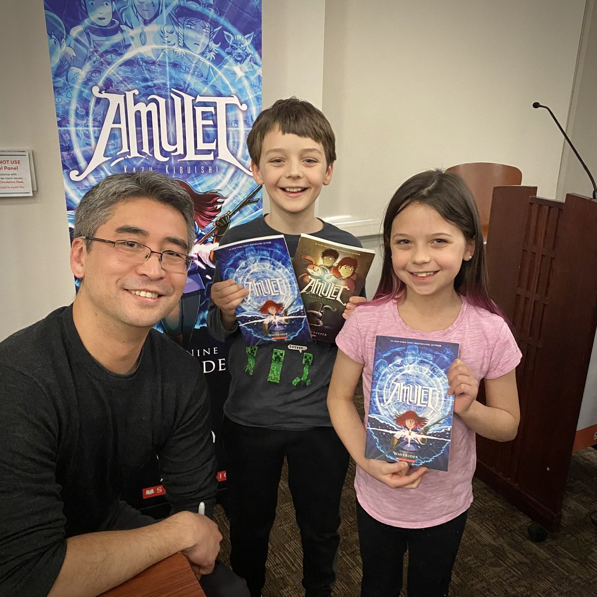 Thank you @GlenPubLib for hosting Kazu Kibuishi this afternoon! Our family had the best time meeting one of our favorite authors!! @boltcity