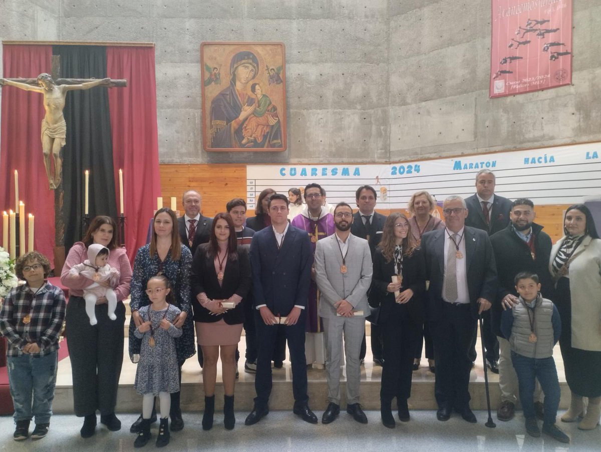 Damos gracias a todos por esta semana de rezos en Quinario, Oración Nocturna y Veneración a Nuestros Titulares así como damos gracias al Señor por los nuevos hermanas y hermanas. &lt;&lt;La cruz es el camino pero no es el final&gt;&gt; SALVACIÓN Y BIENAVENTURANZAS