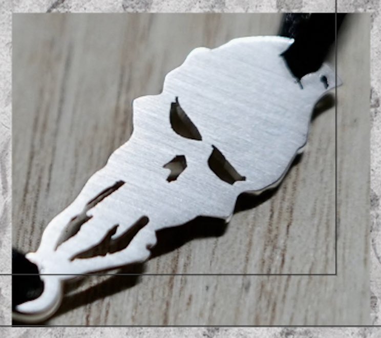 Who want win this magnificent bracelet?This piece is unique, first prototype made long time ago!
It deserves to be worn by fervent supporter from <a href="/SoDeadNFT/">SoDead</a> !
One of the Coven Pass OG Medal holders will have the chance to receive it in his letterboxe! 
Time to grab your pass!