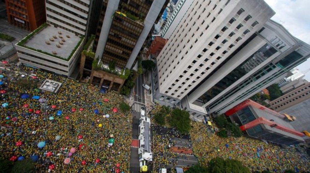 Aerial view showing supporters of #Brazilian President #JairBolsonaro at a massive rally in #SaoPaulo, #Brazil, on February 25, to reject claims that he plotted a coup with allies to remain in power after his failed 2022 re-election bid.
#brazilian #BrazilianSpring #BrazilFree