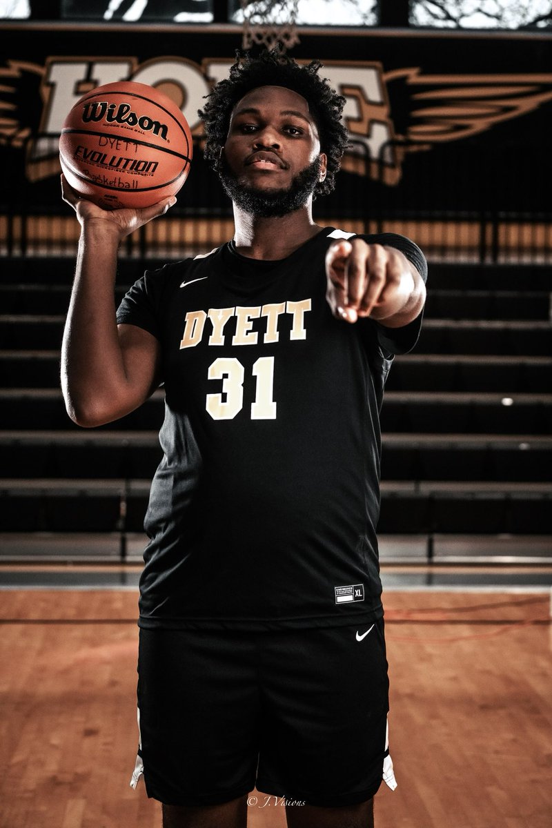 EagleNa05828422's tweet photo. Dyett's 6'9 Center Jerome Thorton has been offered by Morton CC and Daley. Many coaches have reached out but these two have jumped out with offers. Congratulations big fella, well deserved. @michaelsobrien @CPLAthletics @suntimes_preps @ILHoopProspects @PrepHoopsIL https://t.co/Vk74PAmyyw