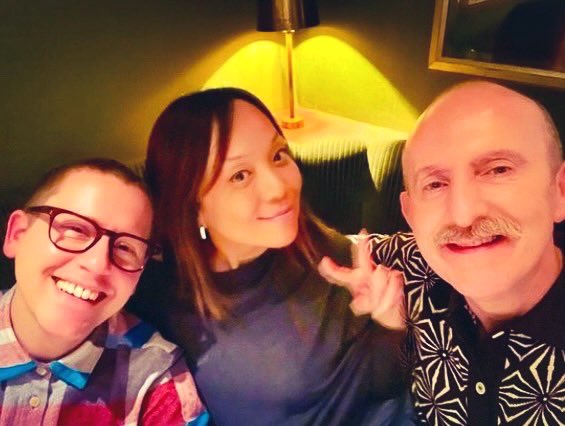 Double DW & TW reunion dates the other day with these dearest dandy dudes. First, a daytime date with the delightful @scott_handcock ☕️ Then a dinner date with this dynamic duo @pryorandy & @timboshanks 🥂🍽️ I’m a very lucky gal 💕 #doctorwho #torchwood