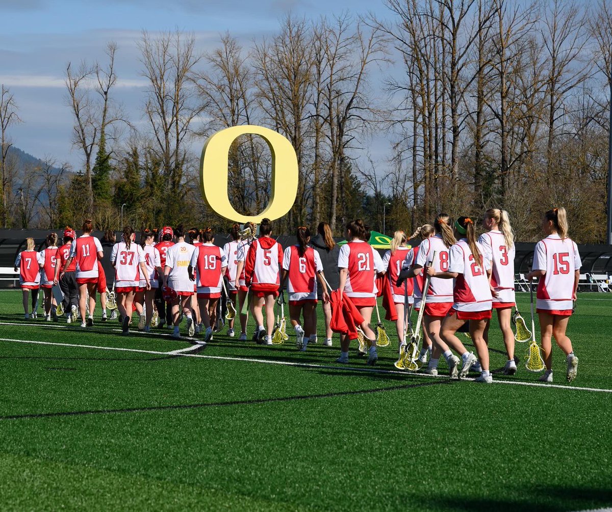 Locked in 🔒

📸: @cstrobeck 

#marist #goredfoxes #wlax #womenslacrosse