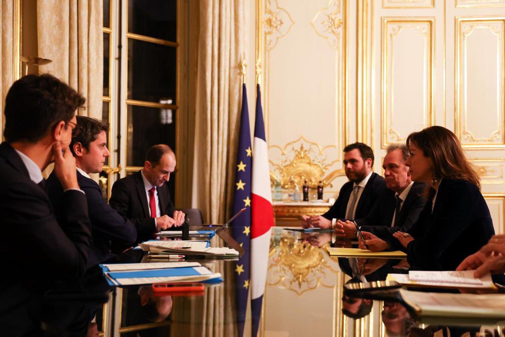 renan_megy's tweet photo. @GabrielAttal à l'écoute des élus : 
👉agir pour les services publics locaux
👉agir dans chaque territoire 

@Regionsdefrance @France_urbaine @VillesdeFrance  @ADepartementsF @l_amf  @IntercoDeFrance @Maires_Ruraux @PetitesVilles https://t.co/M2NvePKPd4