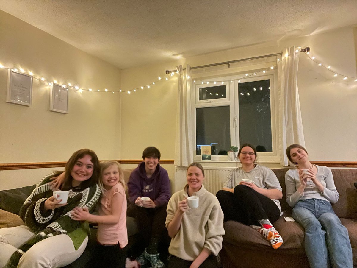 Bedstone College tweet media