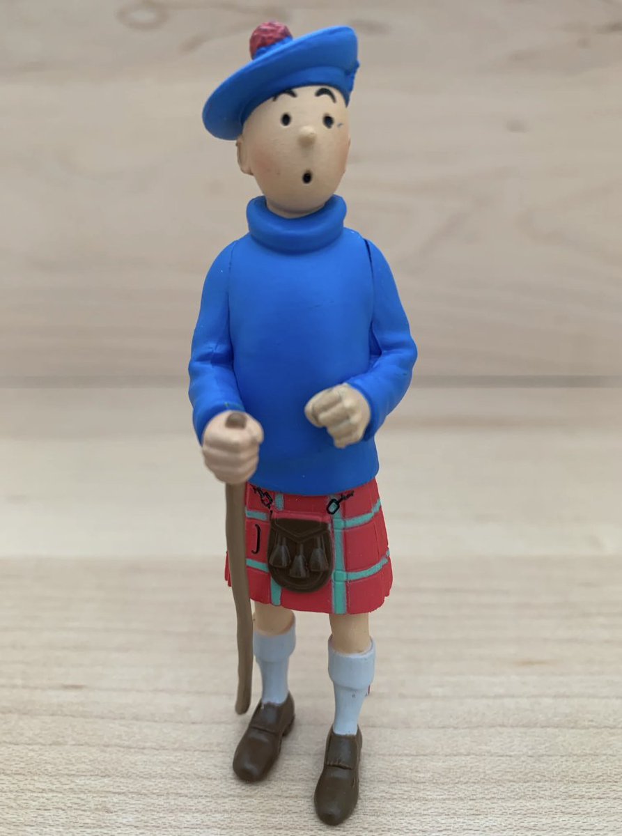 Tintin in his traditional Scottish highland dress, what a look! 🏴󠁧󠁢󠁳󠁣󠁴󠁿🏰🏔 ➡️ bit.ly/42V9dPo

#tintinreporter #tintinmania #scottish #scotland #tintinadventures #hergé #herge #moulinsart #sausalitoferry #sausalito #art #artofinstagram #history #tintinminifigure