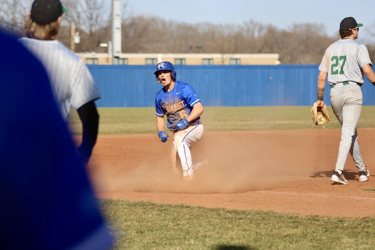 The Hawks sweep the series against Bemidji with a 16-9 win in Game 4🧹