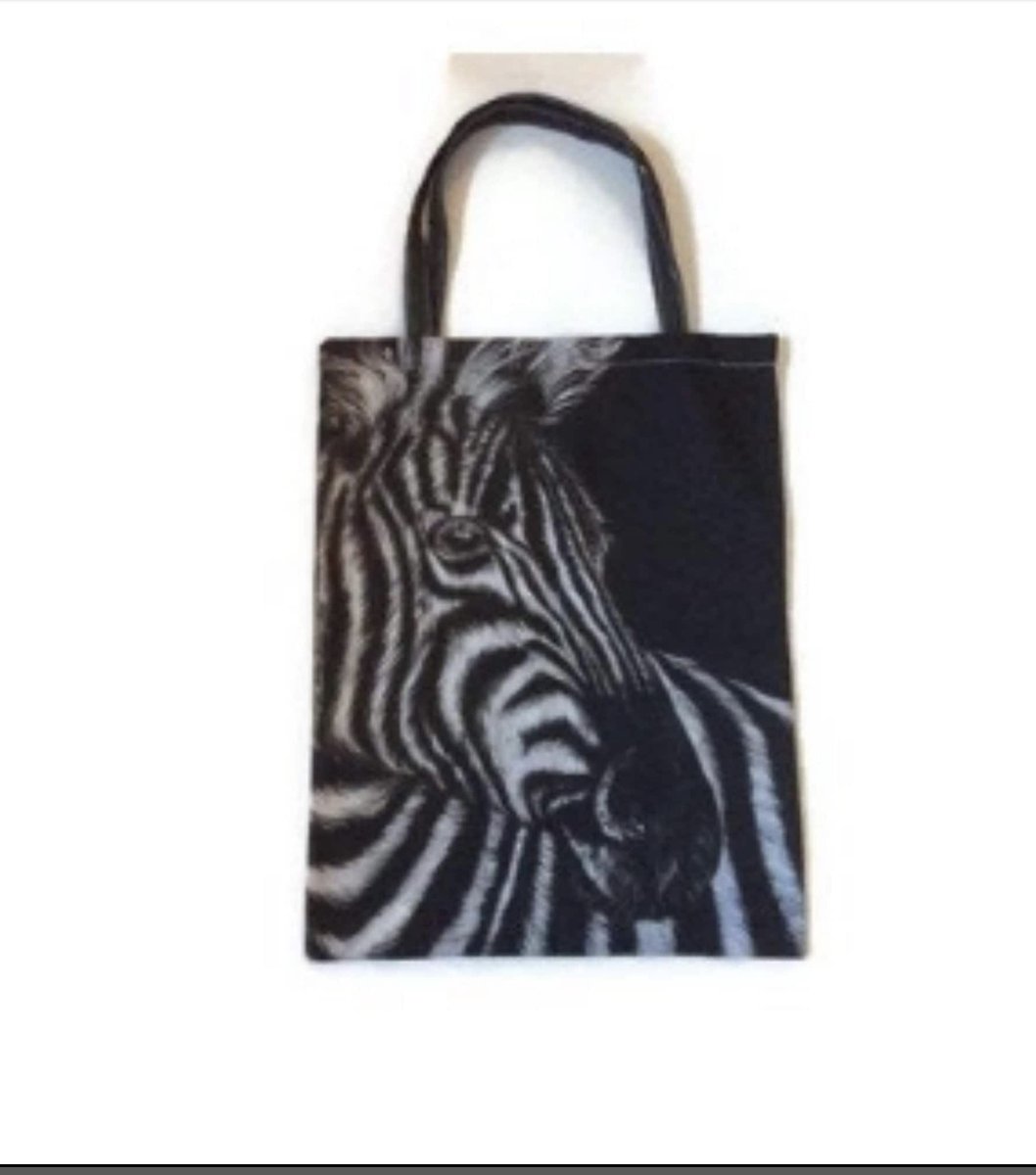Another Zebra gift idea! artbythree.etsy.com/listing/647742… #MHHSBD #MondayMorning #EarlyRisersClub #EarlyBiz #giftideas #formum #elevenseshour #ukmakers